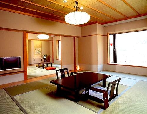 【ご家族・グループルーム（10畳＋8畳）】