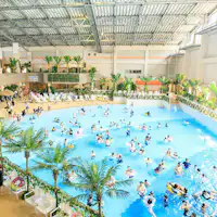 夏季限定开放:室内泳池 Aqua Beat!