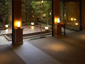 山野草の宿　二人静