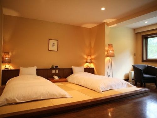 【アジアンリゾート風和洋室「あかね」】