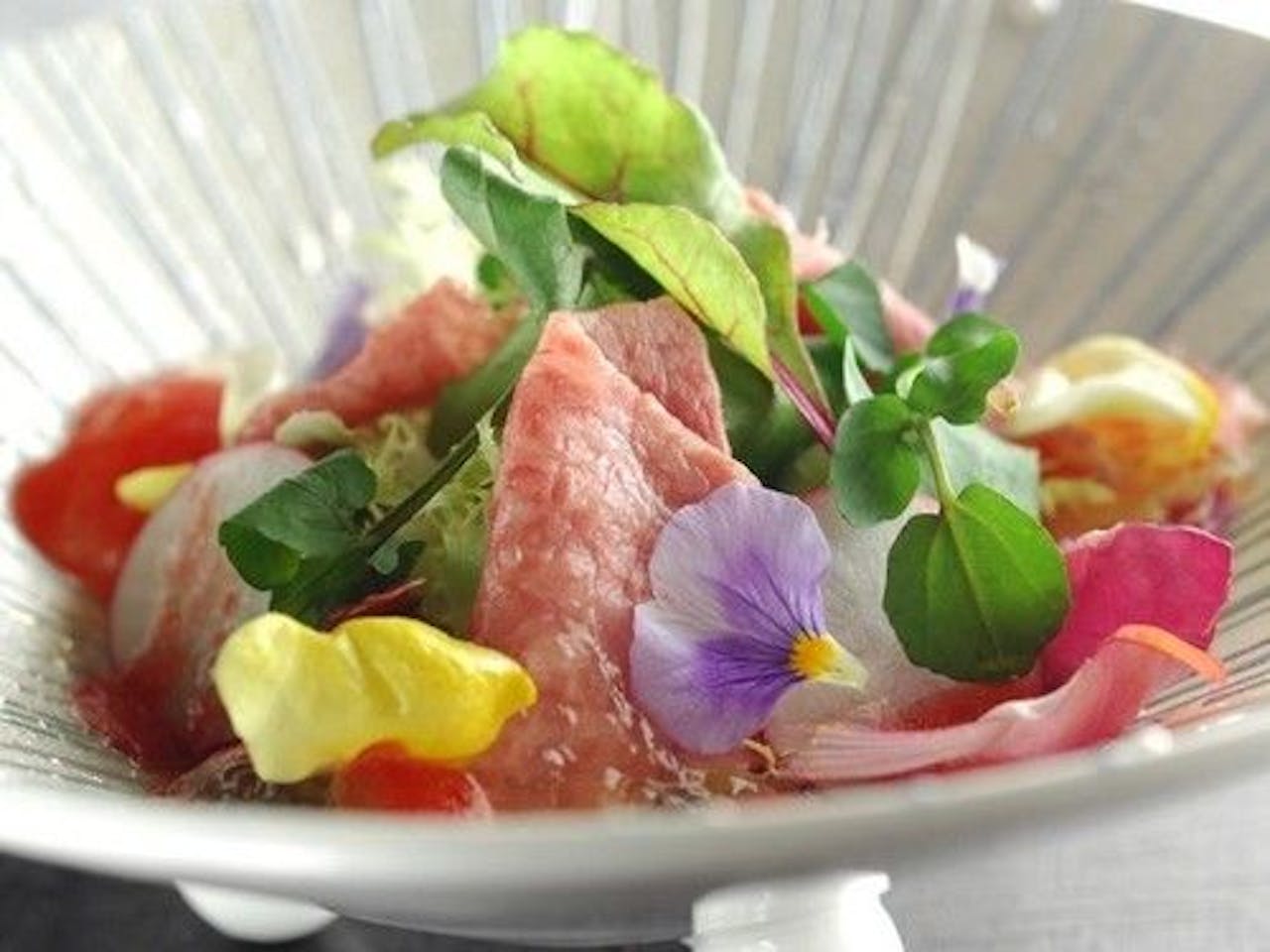 【米沢牛モモ肉・シンシンのタタキ】