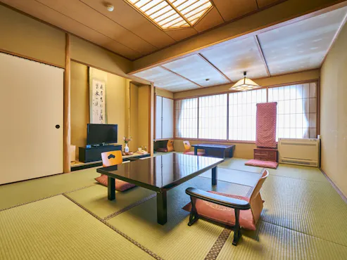 Bilik di 鹿門亭 / Satu contoh