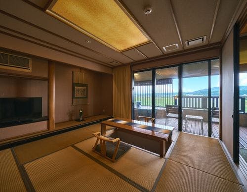 水鏡庵の露天風呂付き客室/一例