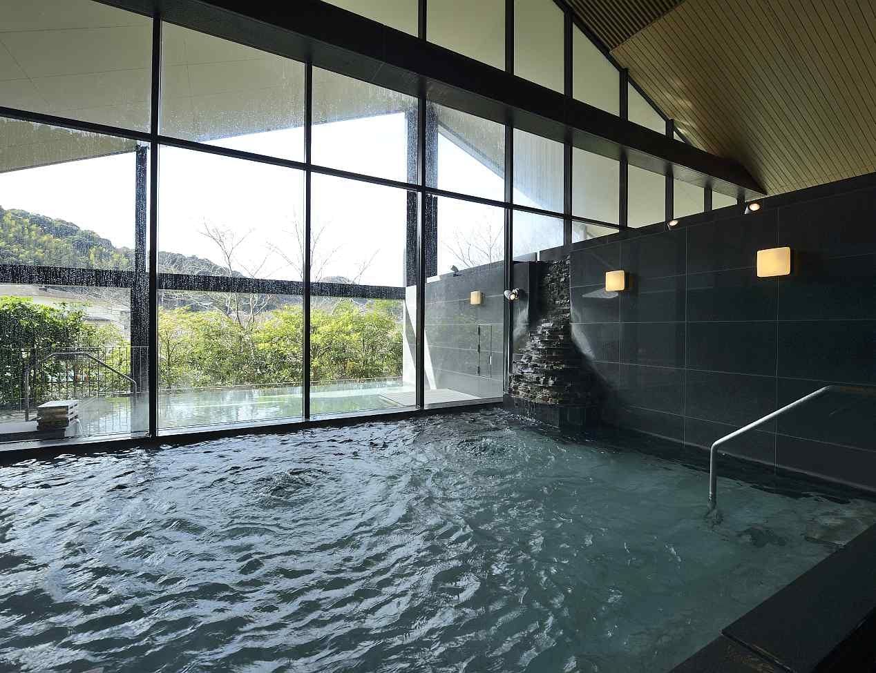 เซเซรากิ ออนเซ็น - ห้องอาบน้ำสาธารณะ (สำหรับผู้ชาย)