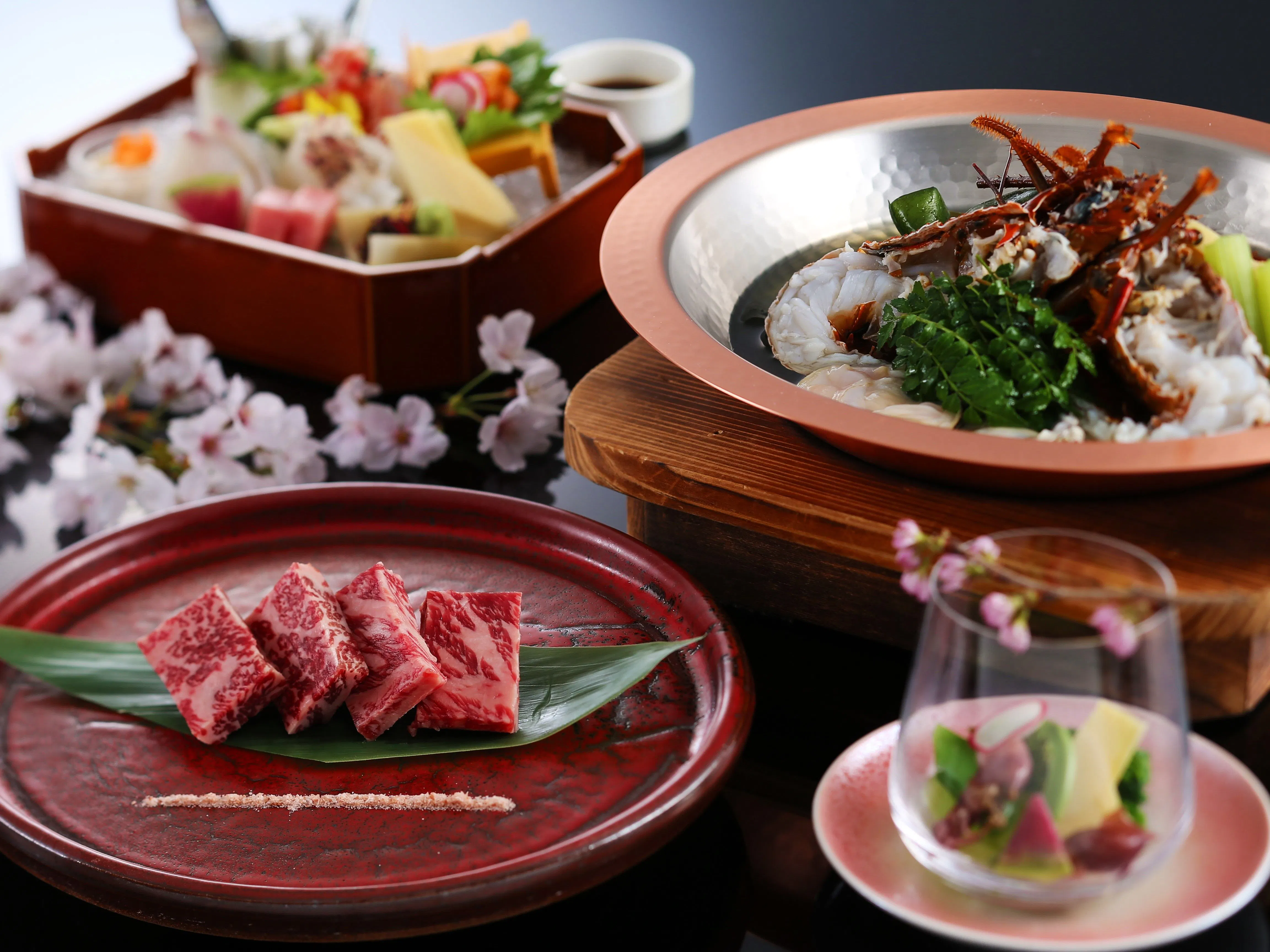 ภาพตัวอย่างอาหารชุดไคเซกิรสชาติฤดูใบไม้ผลิ