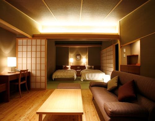 2名様用のツインベッドの和洋室