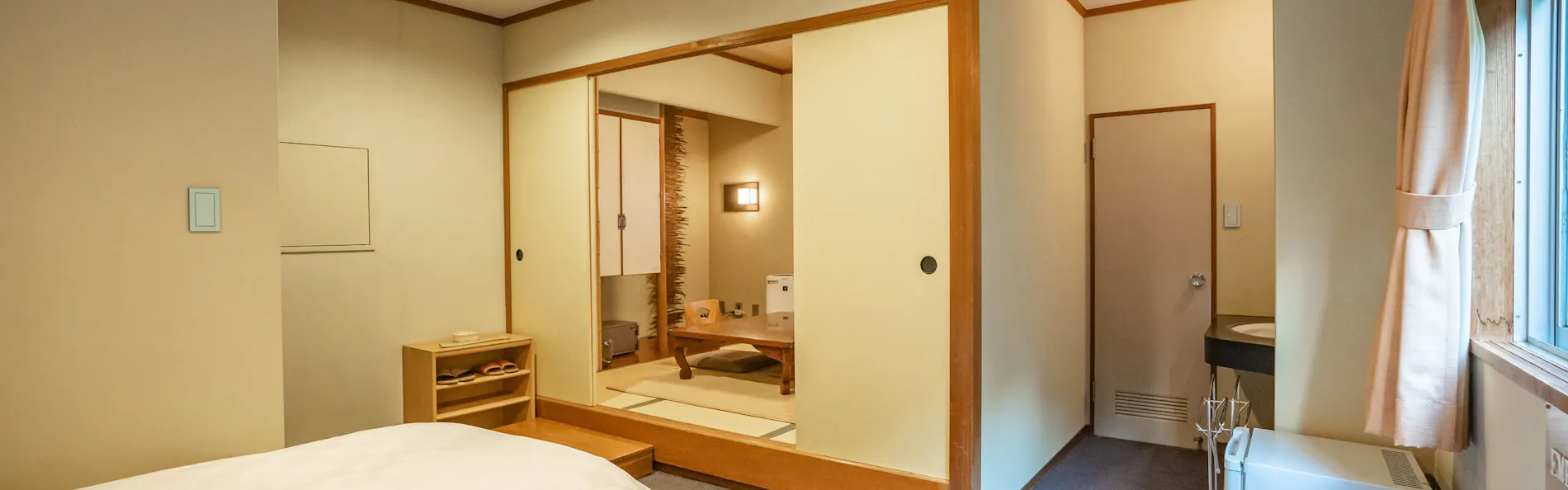 昭恋館 よ志のや