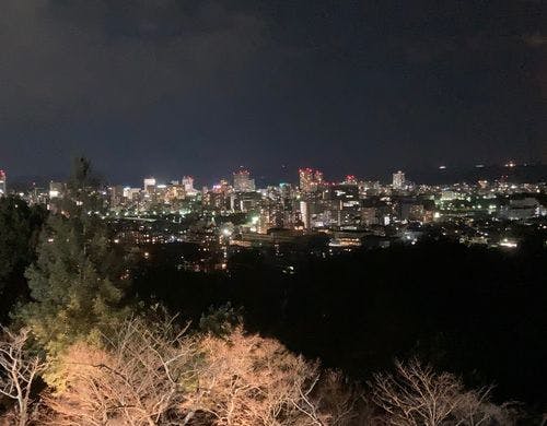 岡山市街の夜景が一望できます。