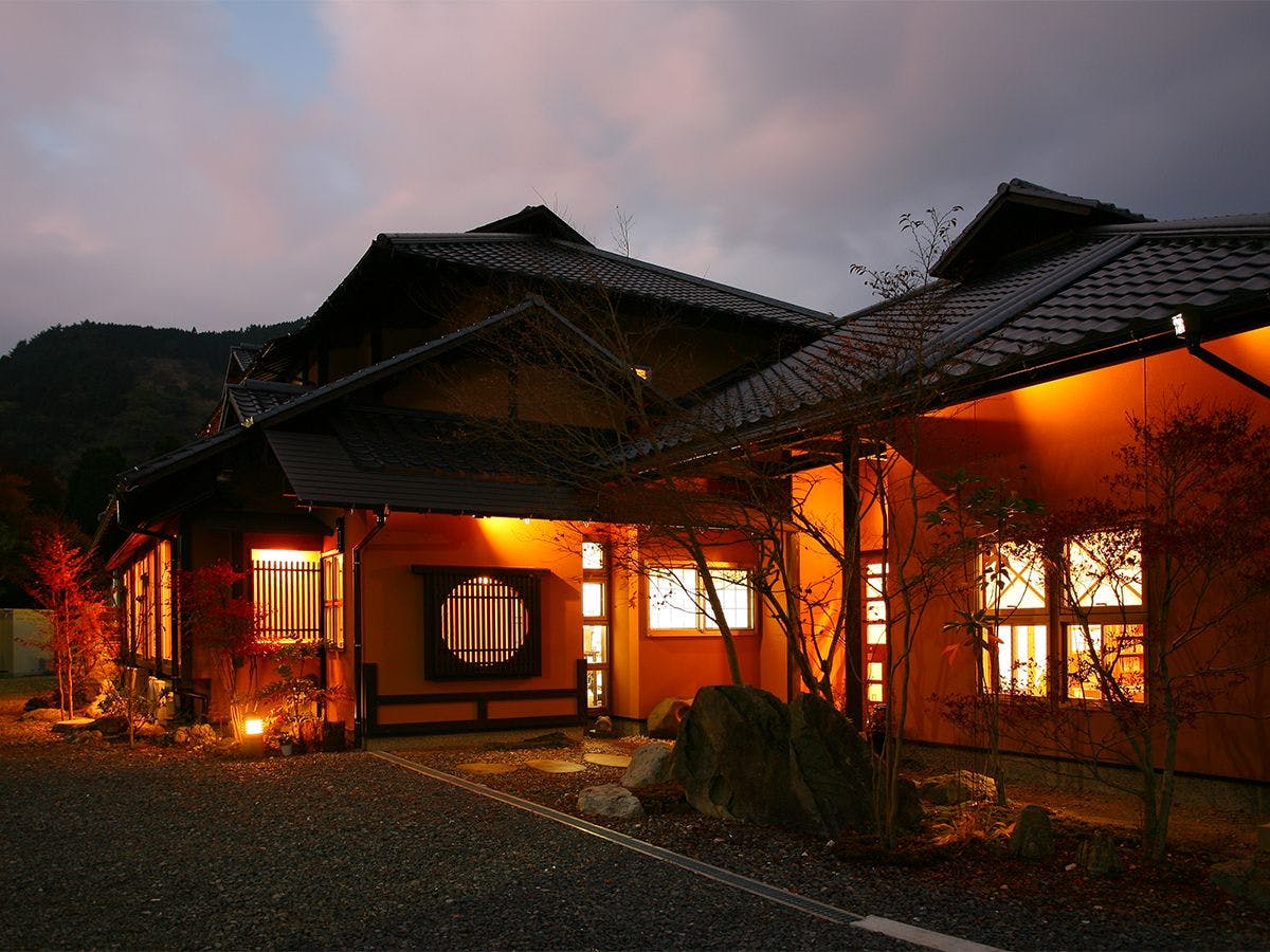 奥ゆのひら花灯り