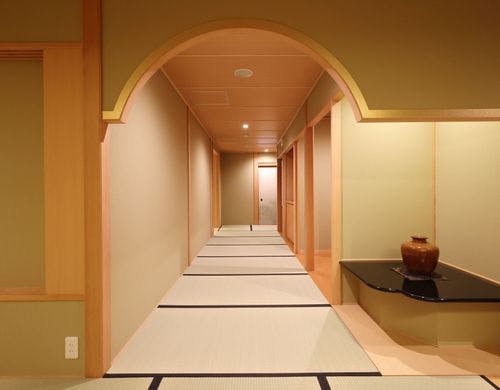 藤　露天風呂付き客室158平米