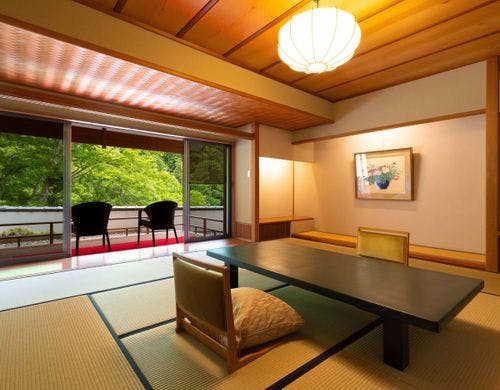 露天風呂付客室　藤