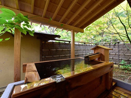 離れ家　源泉かけ流し半露天風呂