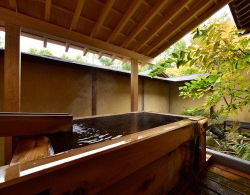 離れ家　源泉かけ流し半露天風呂