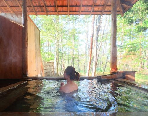 うららの湯 檜の露天風呂