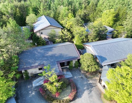 上空から見たつつじ亭