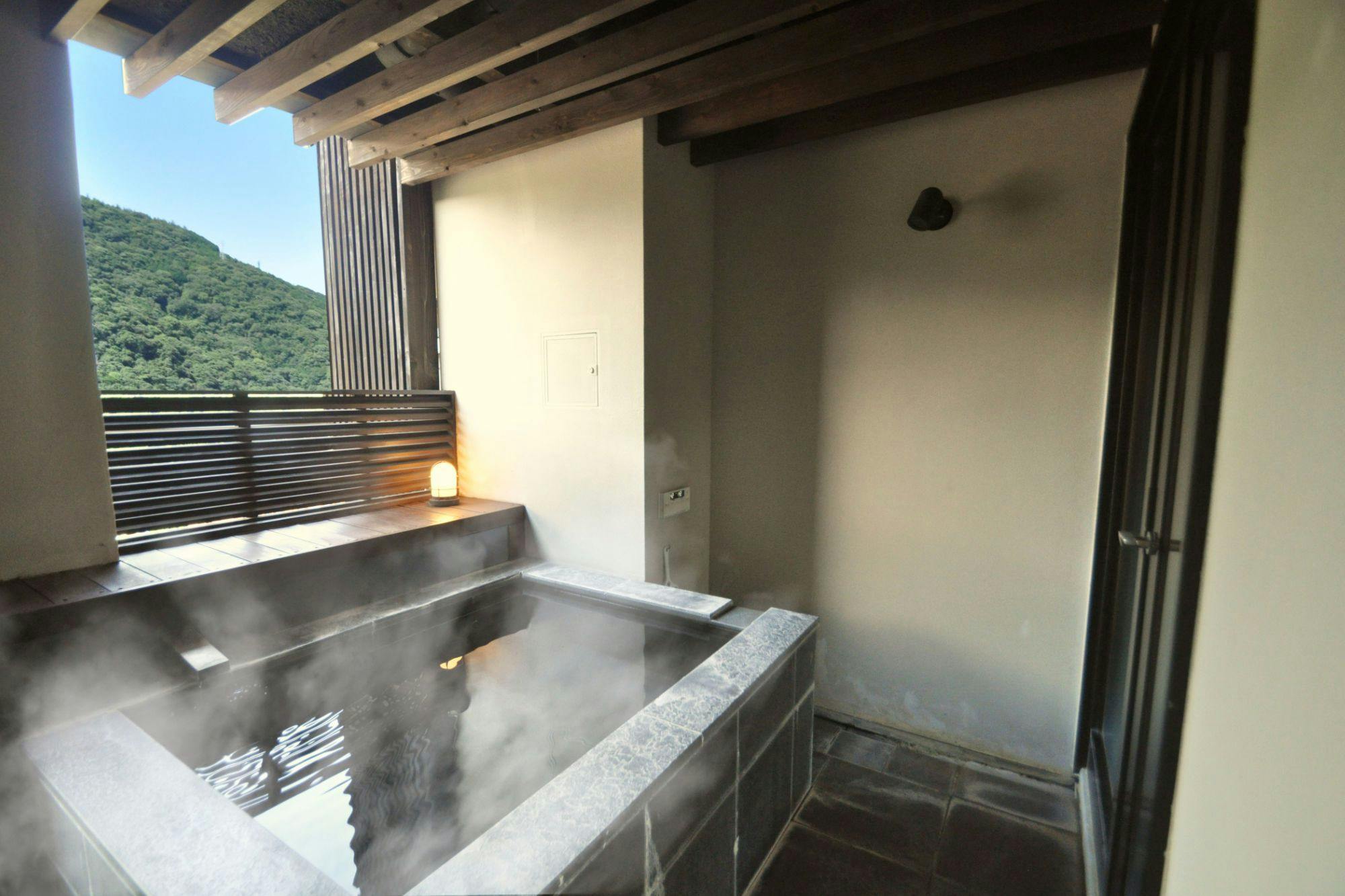 箱根湯本温泉　あうら橘