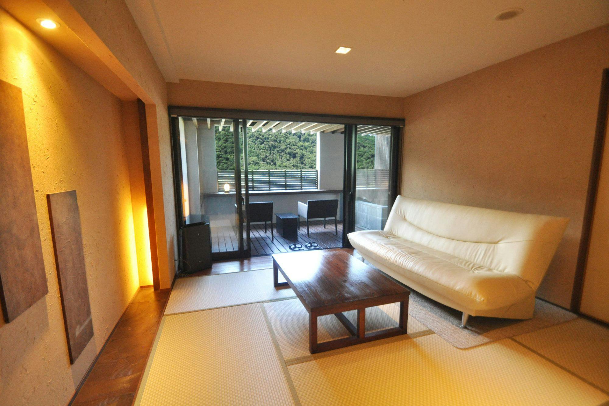 温泉露天風呂付き客室-和洋室