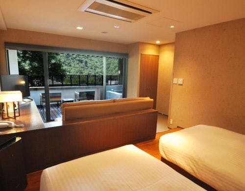 温泉露天風呂付きデラックスツインルーム