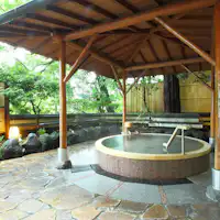 บ่อน้ำร้อนกลางแจ้งสำหรับผู้หญิงที่ปรับปรุงใหม่