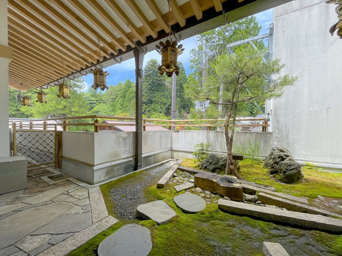 高野山　別格本山　総持院