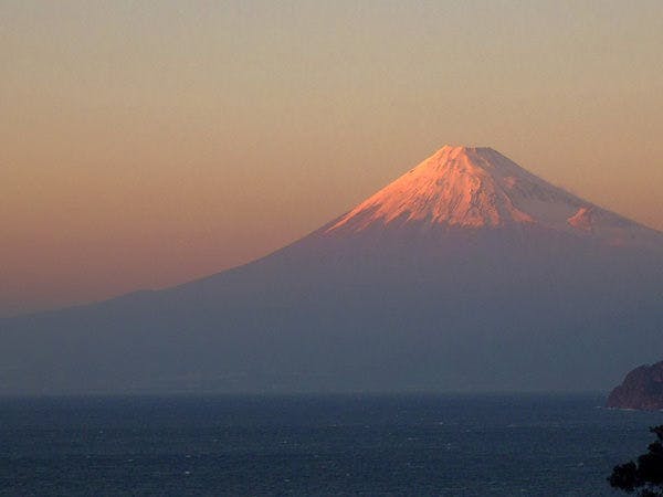 世界遺産　富士山を望む宿　富岳群青