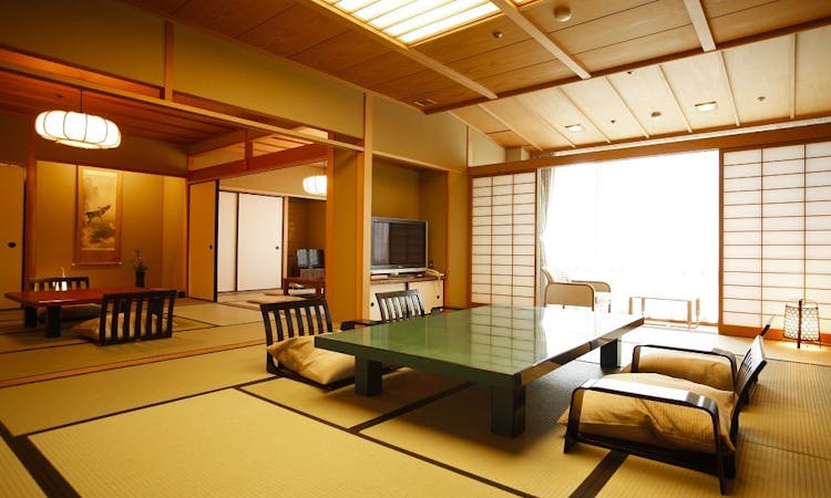 和室2間または和洋室【suite】約60～90平米のサムネイル画像