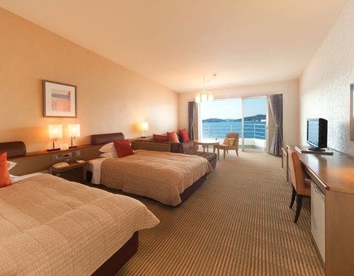 【Lake view】2ベッド、2ソファベッド。