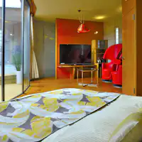 Flat Kan - Kamar Gaya Barat - Sara - Pemandangan Lengkap