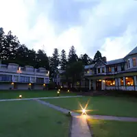 Diambil dari sisi gedung Flat.