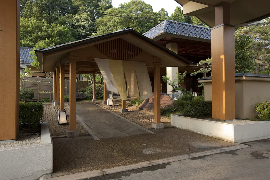 川端の湯宿 滝亭 玄関