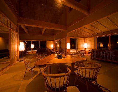 離れ犀川「ラウンジさくら」