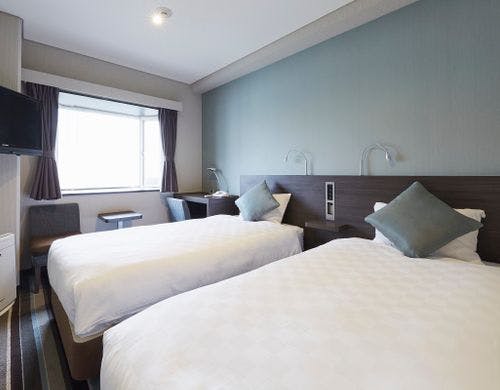 お部屋にミネラルウォーターを完備