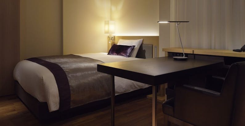 モデレートダブル 禁煙 2名利用 プレミアスタンダード 大阪駅から無料シャトルバスで10分とアクセス便利な中之島にステイ 素泊まり プラン 三井ガーデンホテル大阪プレミア 一休 Com