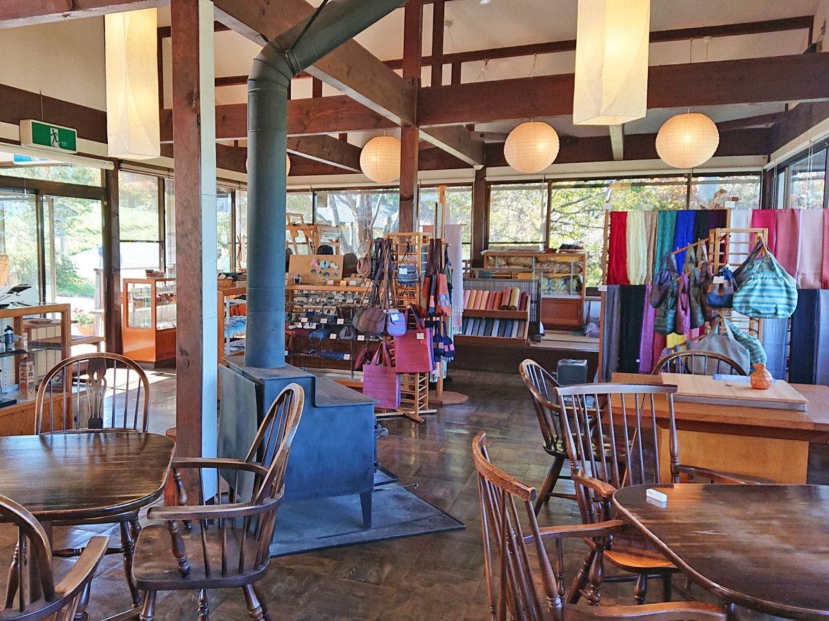 上田紬・藤本塩田支店。