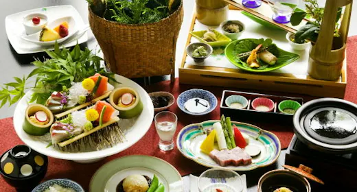 【基本プラン】 ~せせらぎを聞きながら~四季を“五感”で楽しむ旬彩懐石