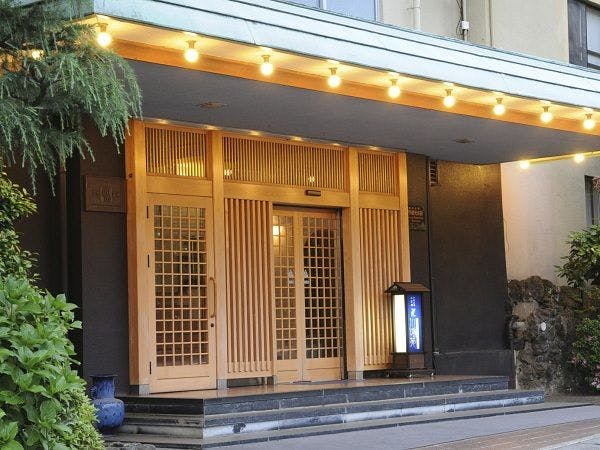 川堰苑いすゞホテル　外観