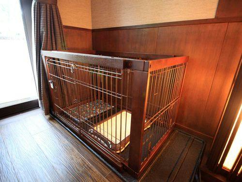 伸縮可能な愛犬用サークル