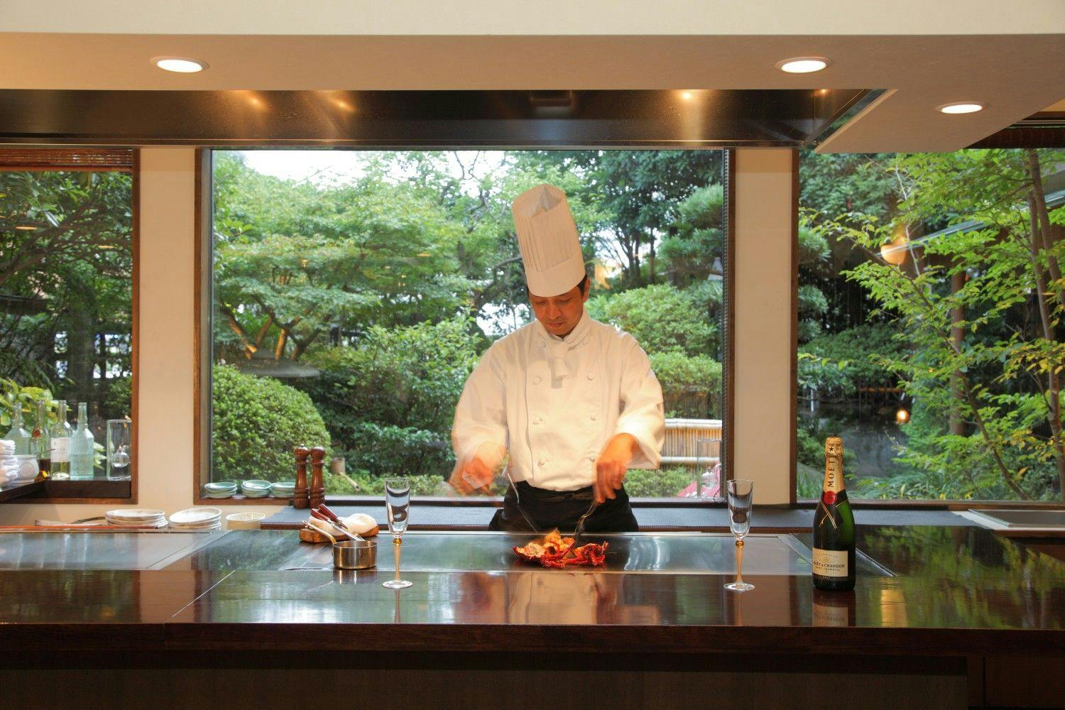 Steak Ikeda hanya 2 menit berjalan kaki