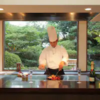 Steak Ikeda hanya 2 menit berjalan kaki