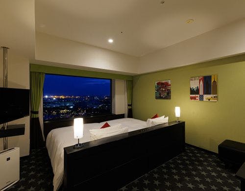 バスルームは洗い場付きで広々♪