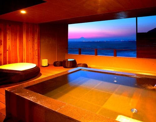 露天風呂付き客室（個室シャワーブース付）