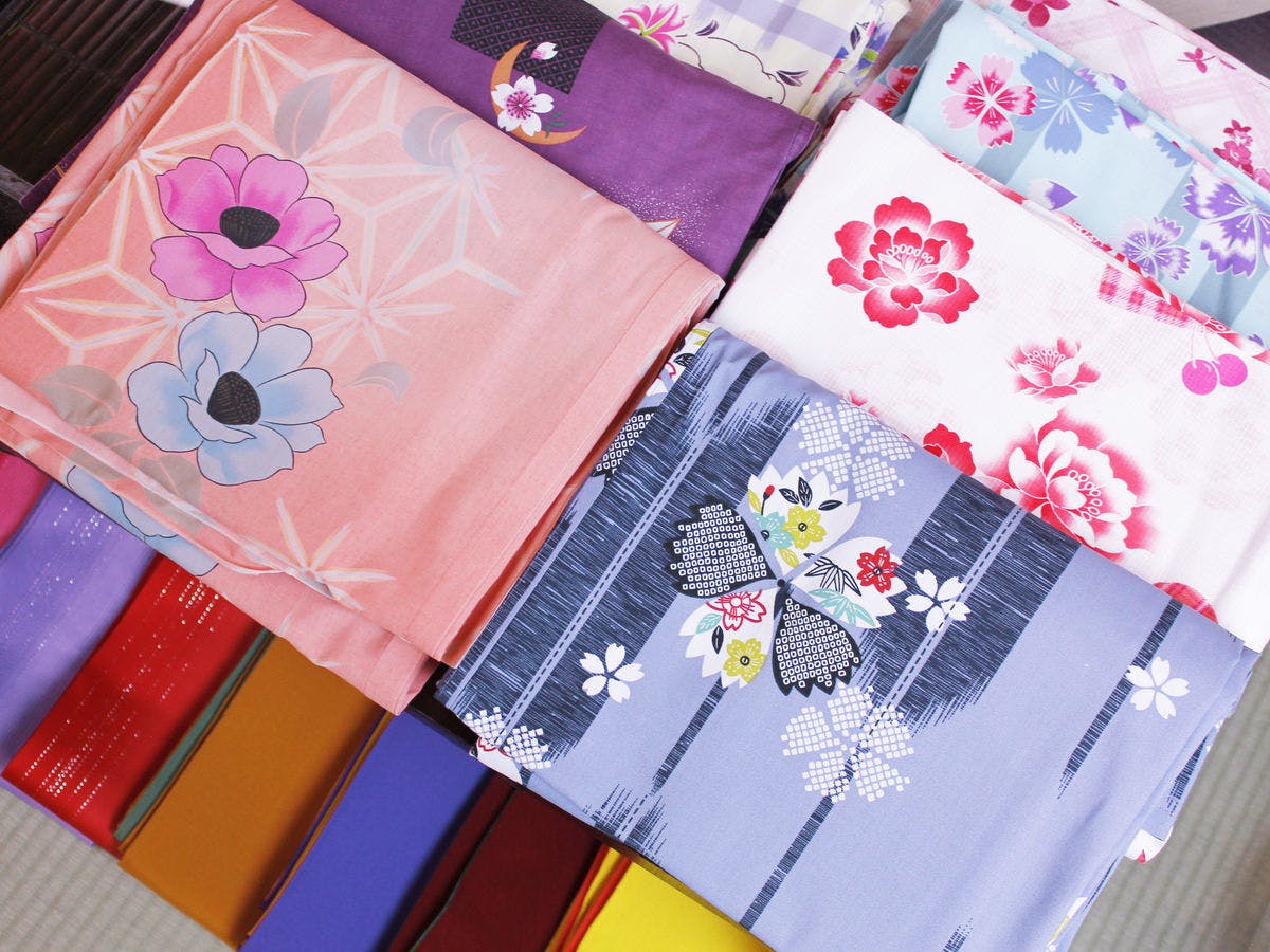 ยูกาตะสีสันที่ทำให้ผู้หญิงมีความสุข