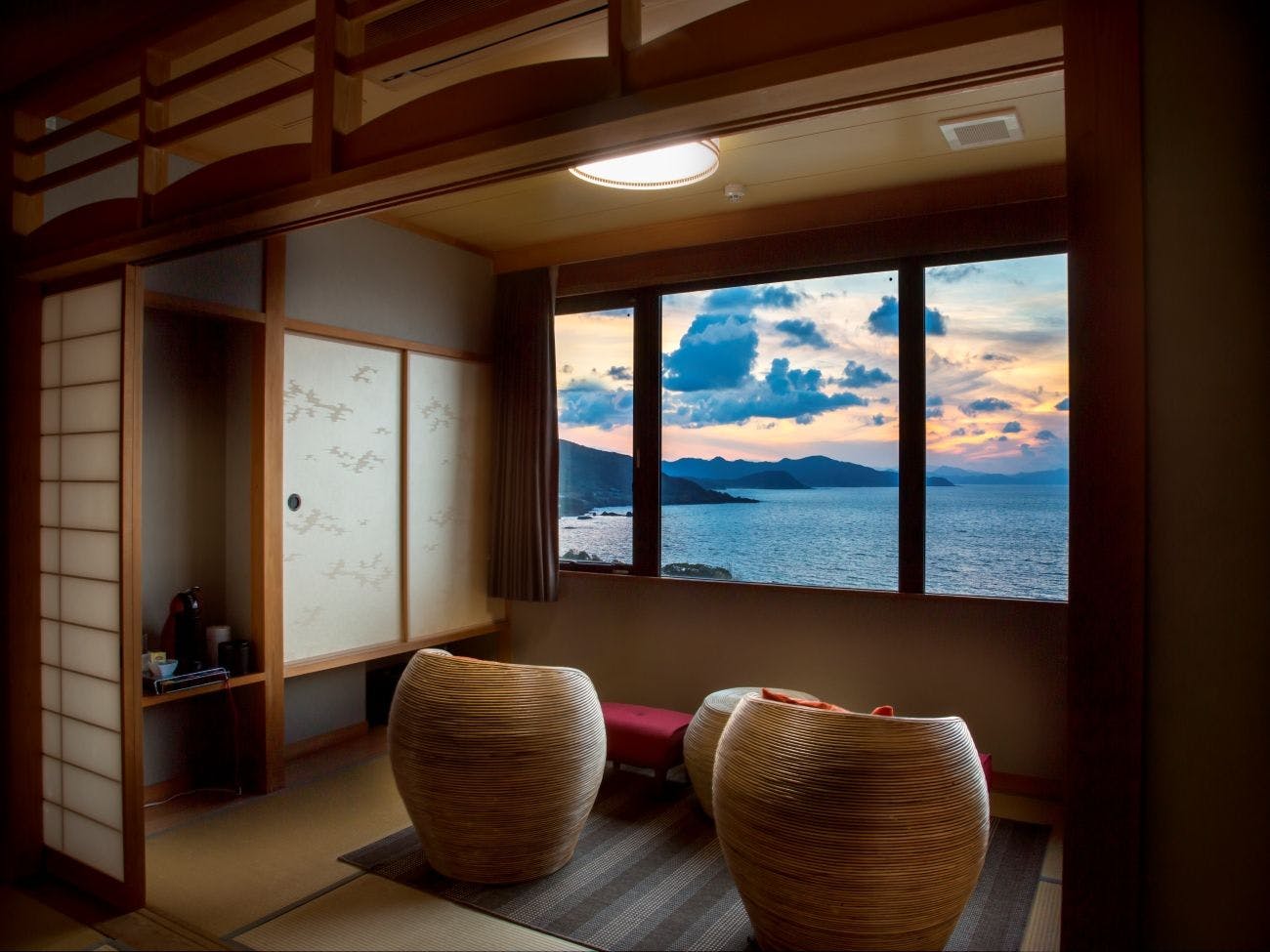１日８組限定　～間人蟹と地魚料理～　大人の絶景隠れ宿　寿海亭