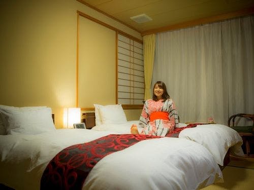 １階ツインベッド客室で２人でごゆるりと