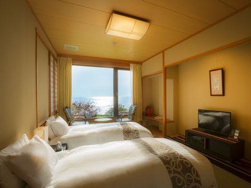 【潮亭】ツインベッド客室で旅時間を満喫。