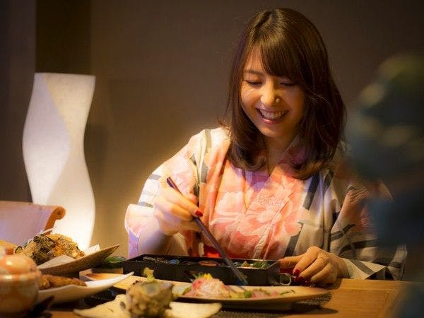 １日８組限定　～間人蟹と地魚料理～　大人の絶景隠れ宿　寿海亭