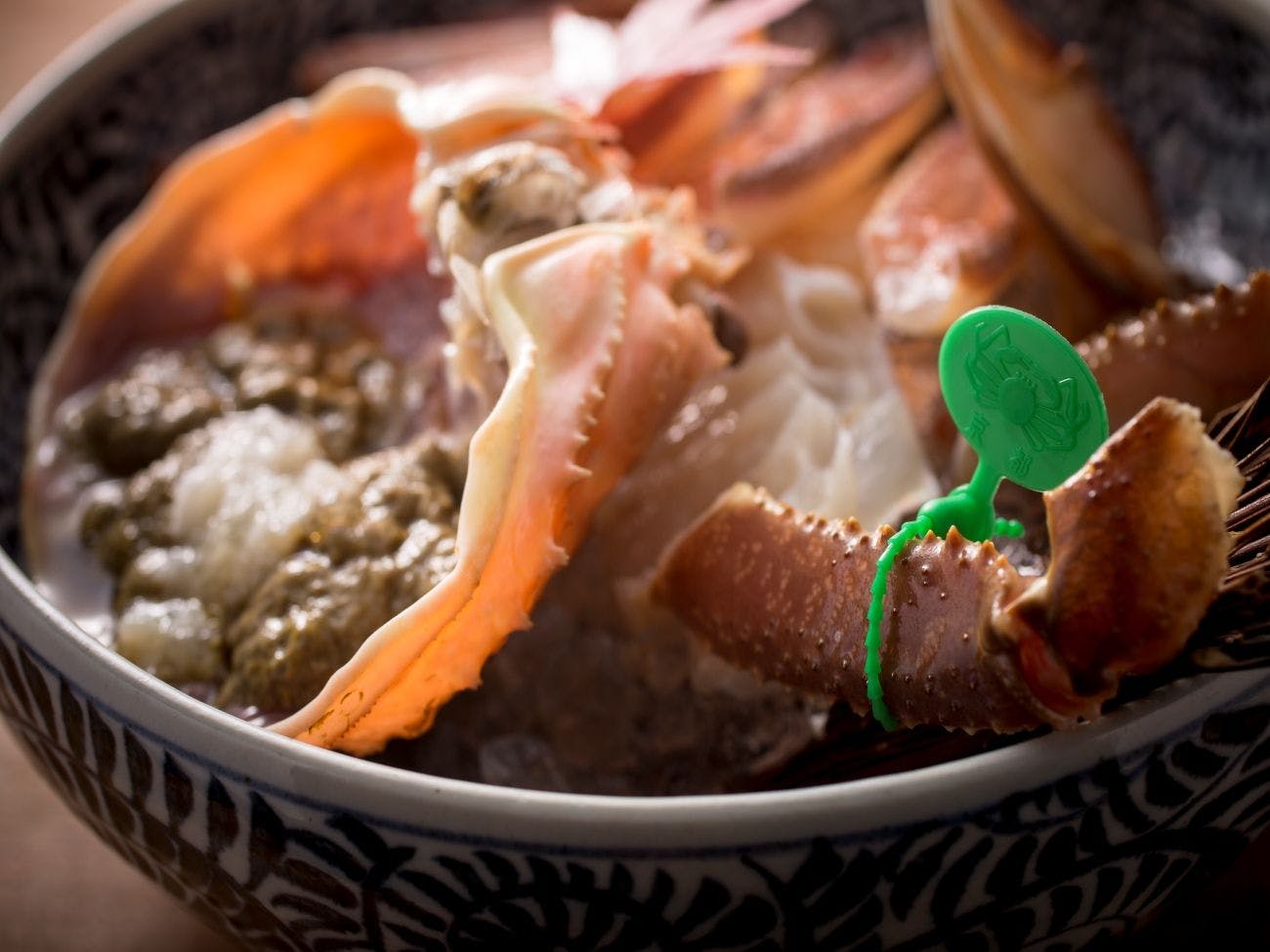 １日８組限定　～間人蟹と地魚料理～　大人の絶景隠れ宿　寿海亭