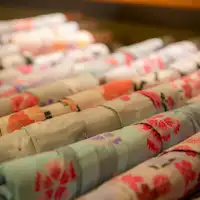 ชุดยูกาตะหลากสีเป็นความสนุกสนานของการเดินทางสำหรับลูกค้าผู้หญิง