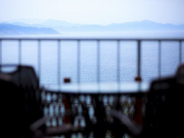 １日８組限定　～間人蟹と地魚料理～　大人の絶景隠れ宿　寿海亭