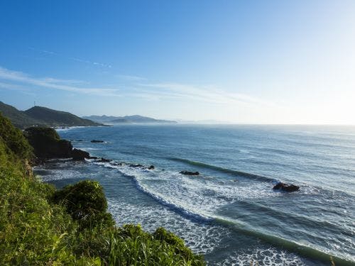 日本海の絶景を満喫する。